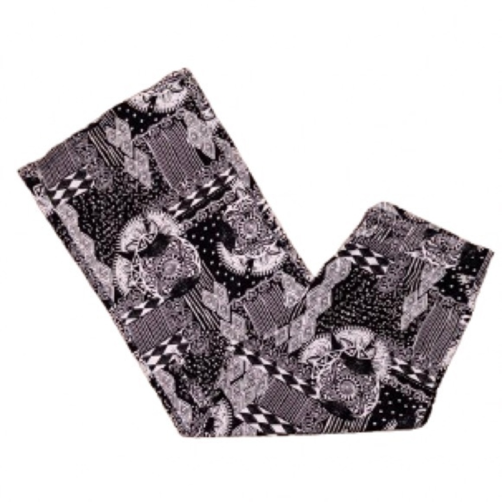 Amana Black and White Patterned lightweight wide leg pants size LP